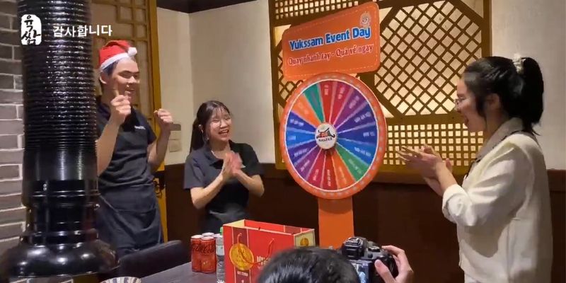 vòng quay may mắn nhà hàng